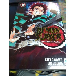 DEMON SLAYER KIMETSU NO YAIBA DI KOYOHARU GOTOUGE n. 10